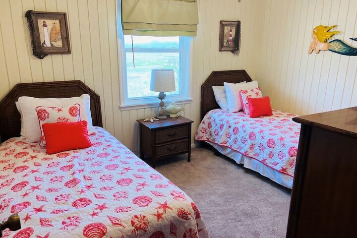 Room 8 of 74