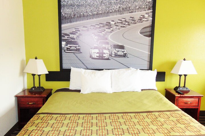 1 King Bed (24 of 24)