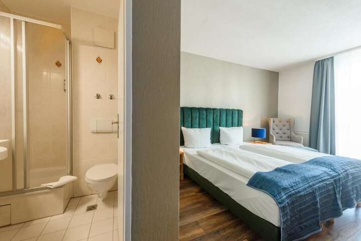 Room 8 of 47