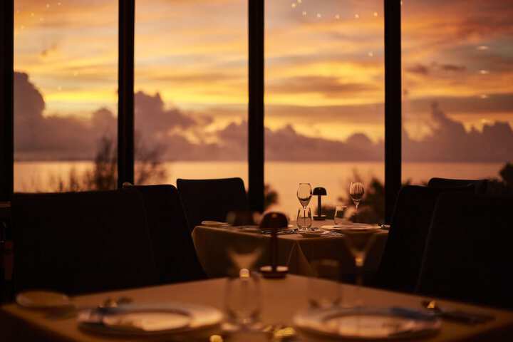 Dining 114 of 147