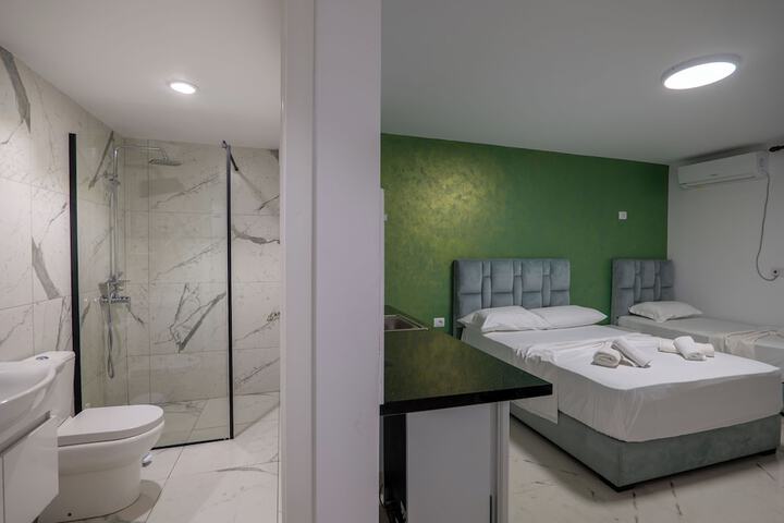 Room 13 of 131