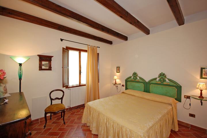 Room 3 of 60