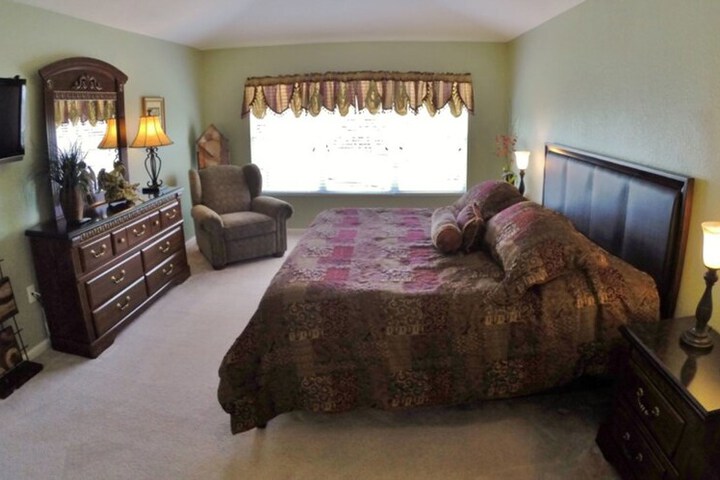 Room 12 of 68