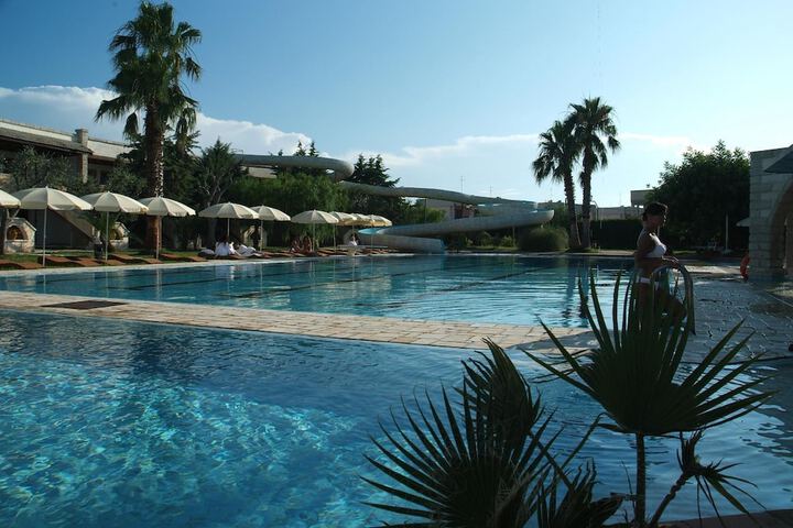 Pool Hotel