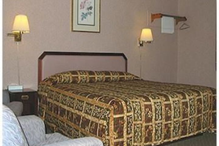 Red Carpet Inn Denver