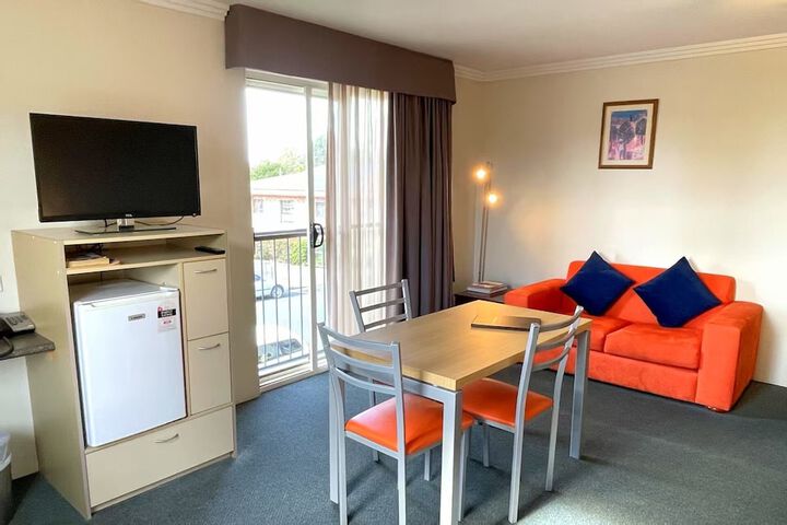 Room 15 of 49