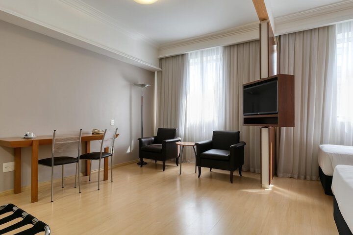 Room 7 of 74