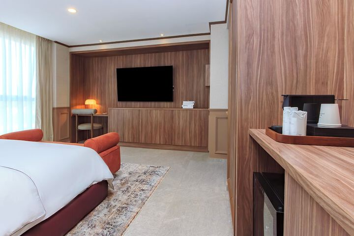 Room 10 of 49