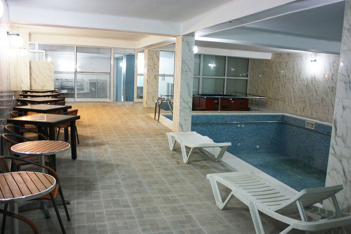 Pool 73 of 92