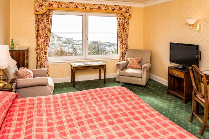 Room 11 of 74