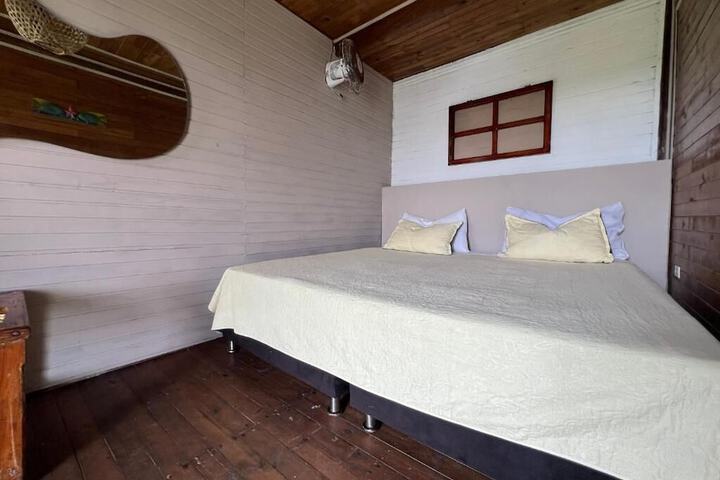 Room 13 of 80