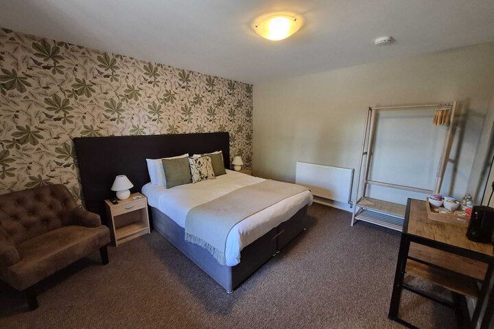 Room 2 of 22
