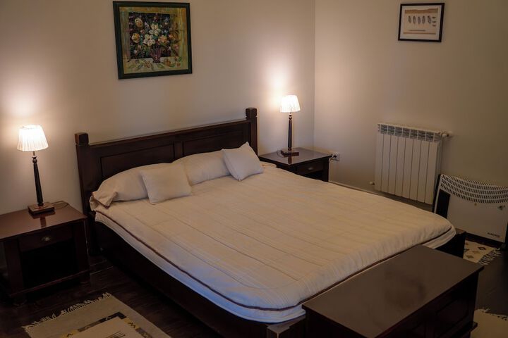 Room 8 of 62