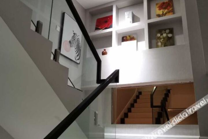 Hotel Interior 10 of 26