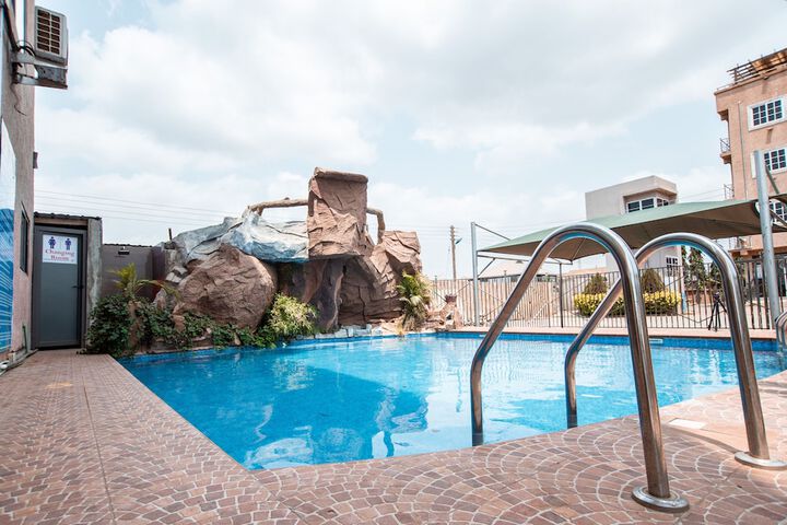 Pool 57 of 112