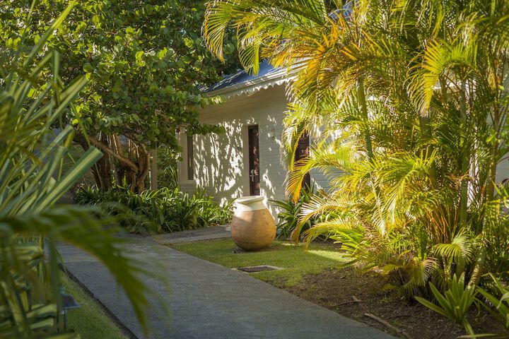 Hotel Exterior 75 of 91