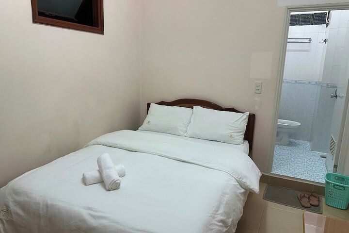 Room 6 of 34