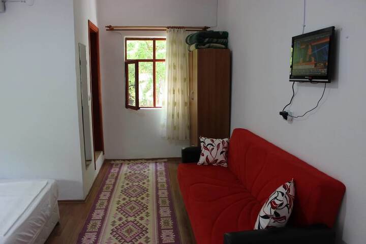 Room 14 of 63