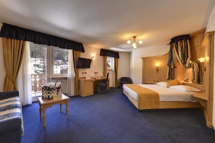 Room 8 of 39