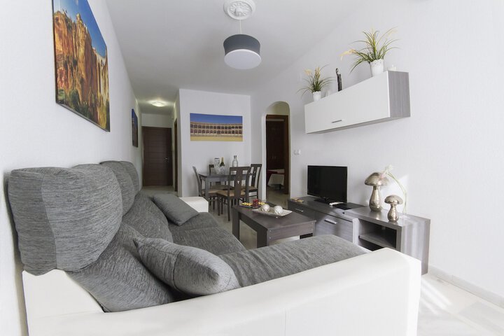 Room 4 of 27