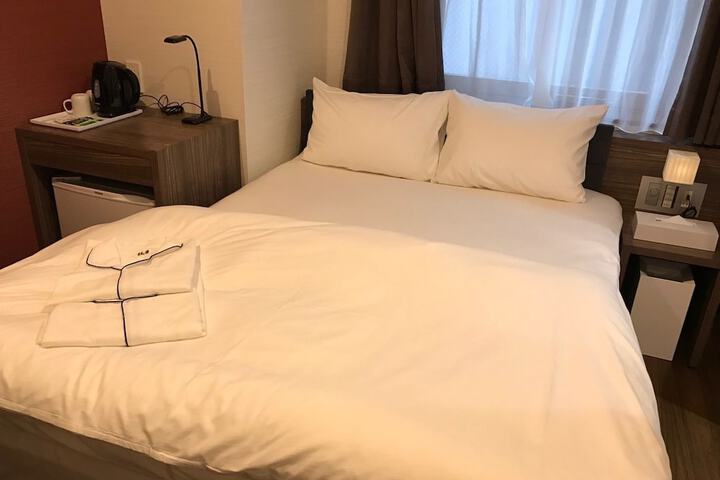 Room 5 of 33