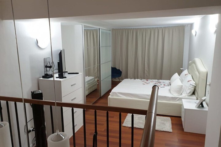 Room 18 of 19