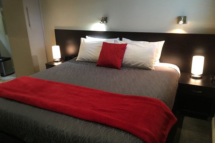 Room 3 of 37