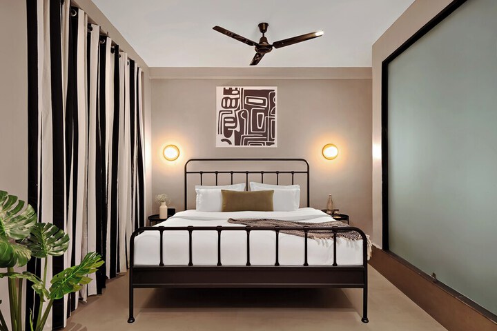 Room 11 of 40