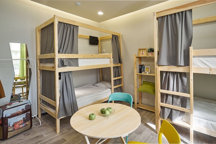 Room 9 of 40