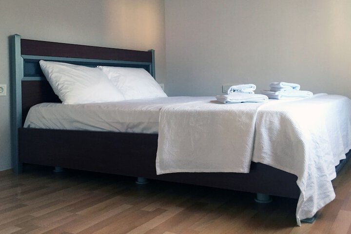 Room 15 of 93