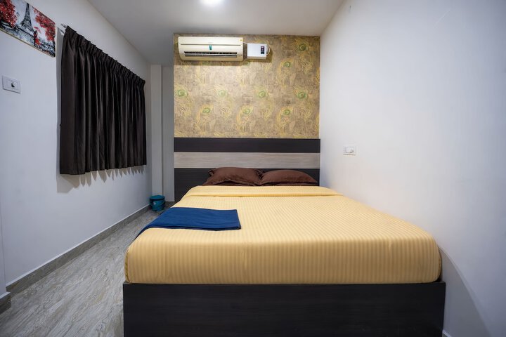 Room 7 of 34