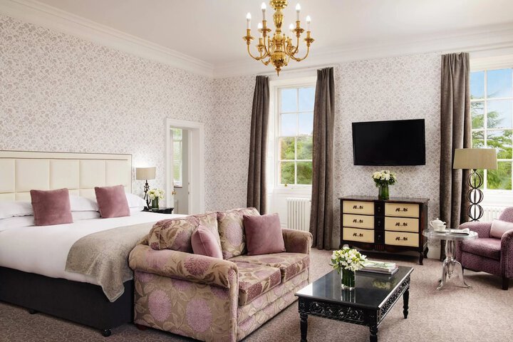 Room 28 of 108