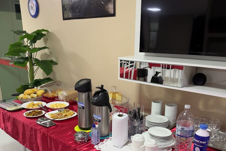Breakfast/Coffee Service 64 of 76