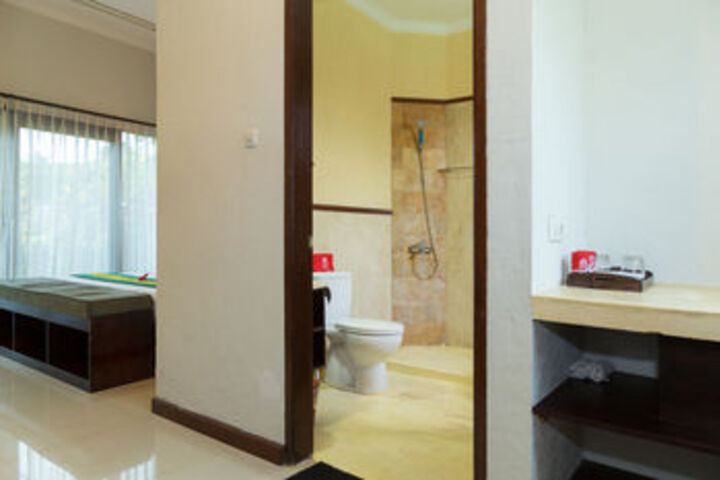 Room 11 of 25