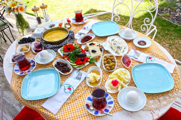 Breakfast/Coffee Service 64 of 77