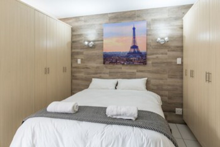 Room 8 of 14