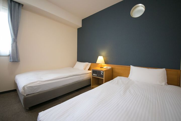 Room 13 of 44