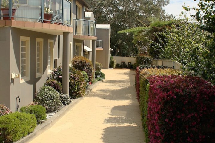 Hotel 2 of 72