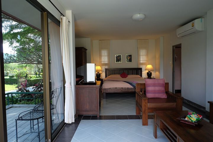 Room 7 of 65