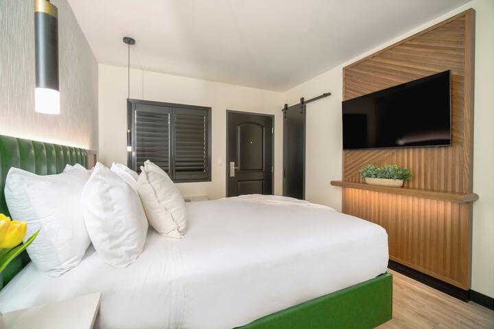 Room 2 of 29