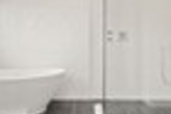 Room 50 of 108
