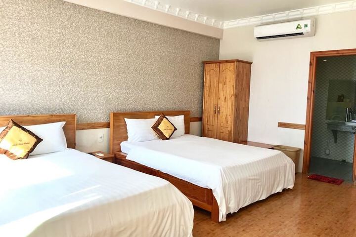 Room 5 of 35