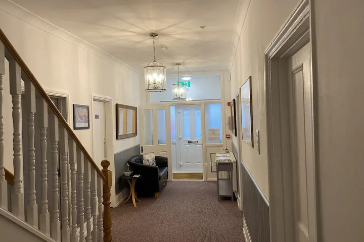 Room 11 of 20