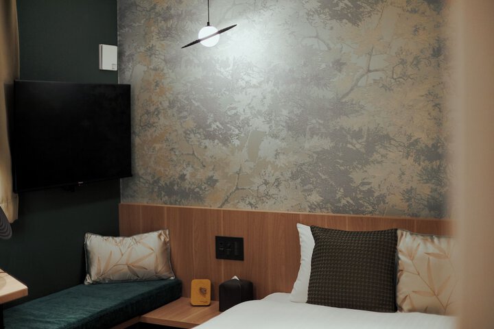 Room 27 of 54