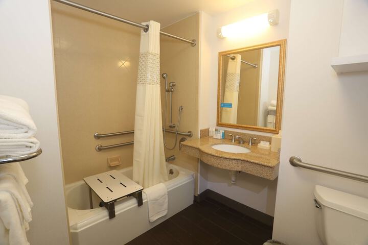 Room 16 of 29