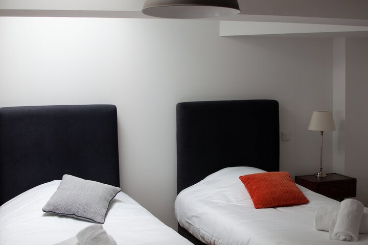 Room 3 of 80