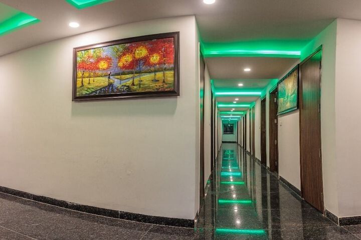 Ballroom/Hall 56 of 65