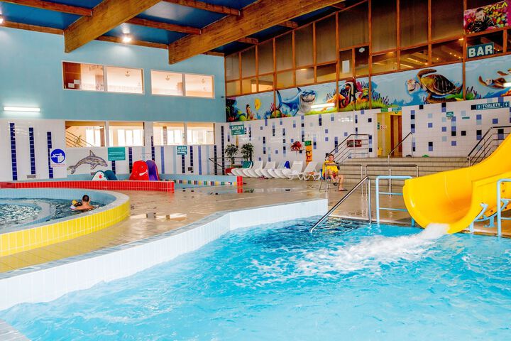 Hotel Pool