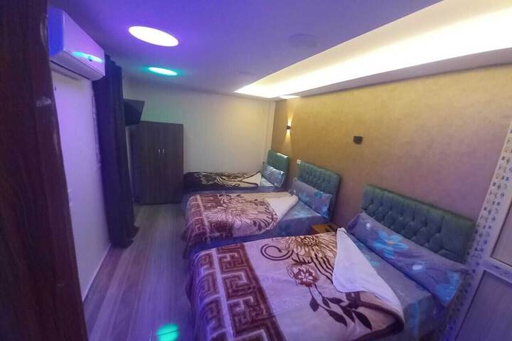 Room 4 of 14