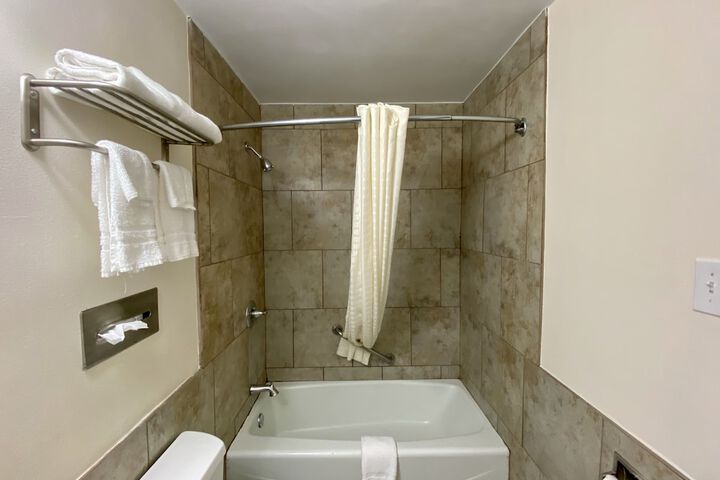 Room 26 of 35